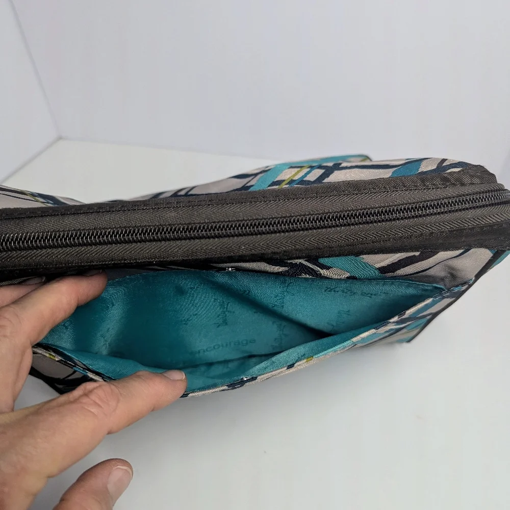 Thirty One Cosmetic/Toiletries Bag Turquoise Multicolor